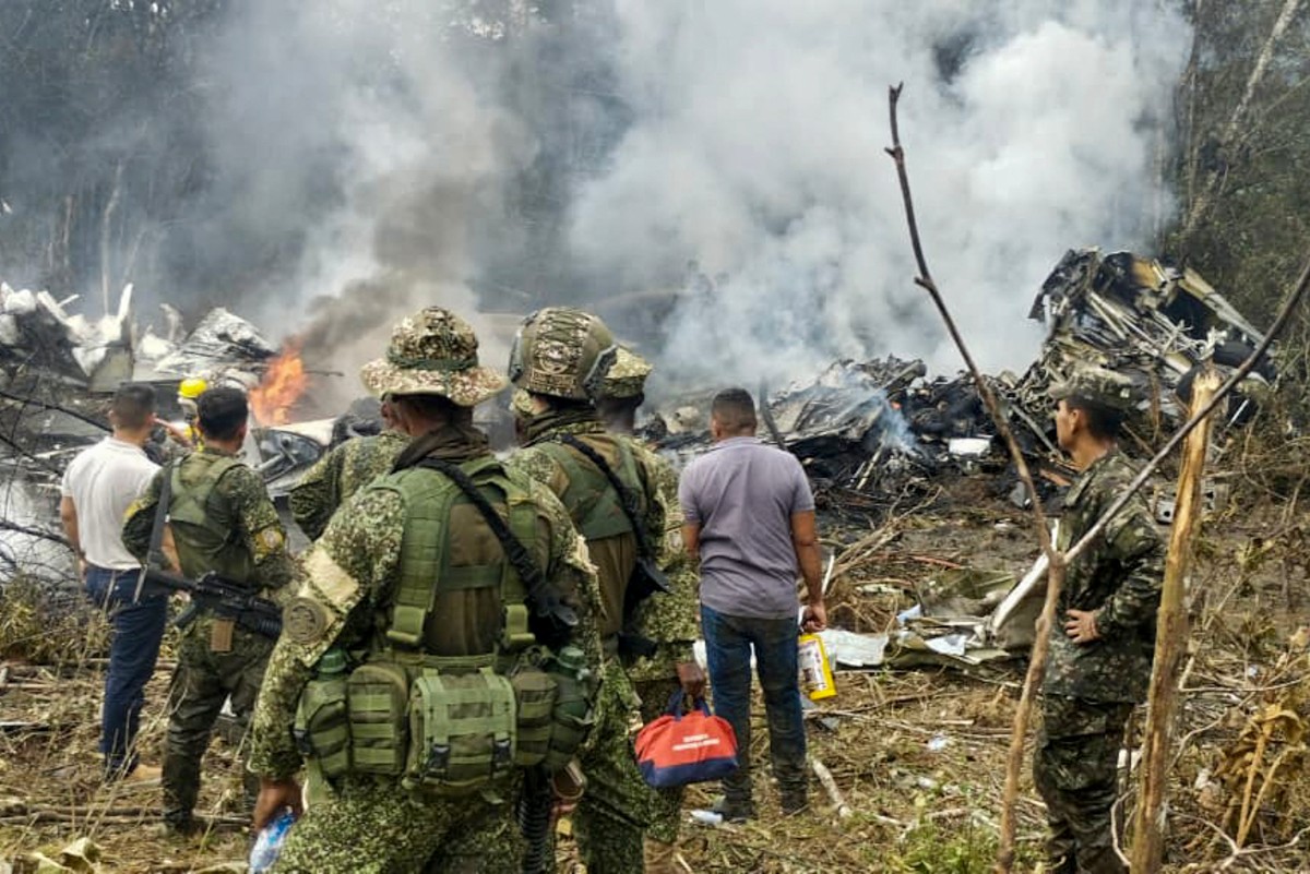 Colombia military aircraft crashes with 125 aboard, many feared dead